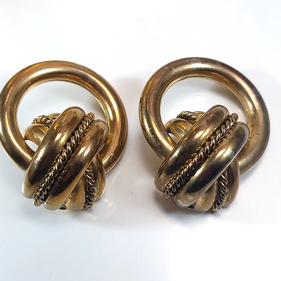 Vintage Gold Knot Clip-On Earrings with Rope Detailing, Retro Jewelry Design - Picture 1 of 10